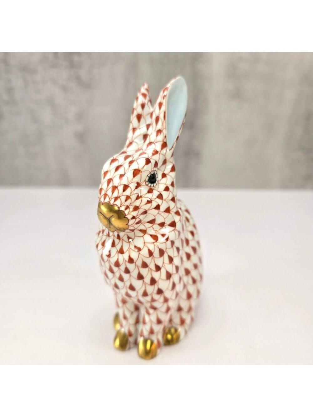 Herend Hungary Handpainted Porcelain Bunny With Gold Accents Fishnet BA209 - Picture 3 of 8